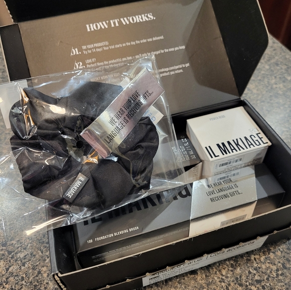 IL MAKIAGE Skincare Set - Brand New - Picture 10 of 12